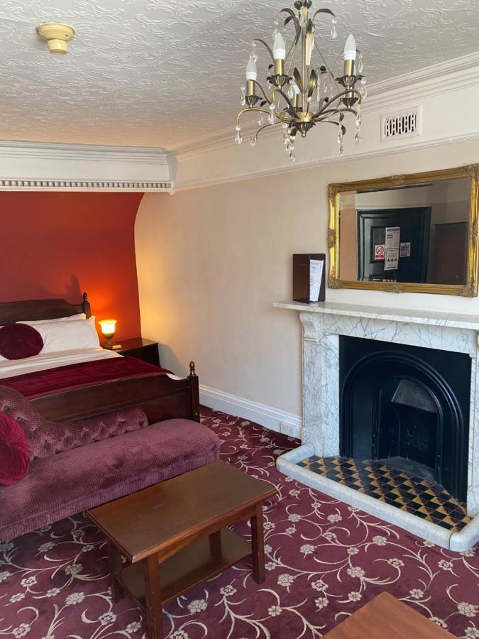 The Tudor Hotel بريدجواتر المظهر الخارجي الصورة
